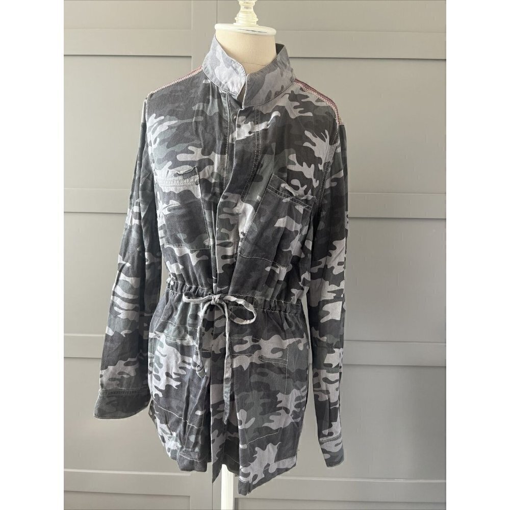 Knox Rose Grey Camouflage Drawstring Utility Jacket